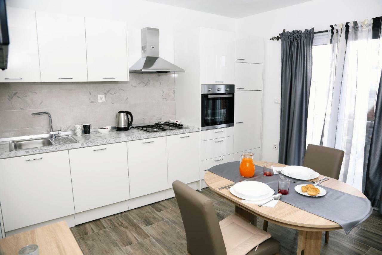Apartments Tonia Br. 1 ザヴァラティサ エクステリア 写真