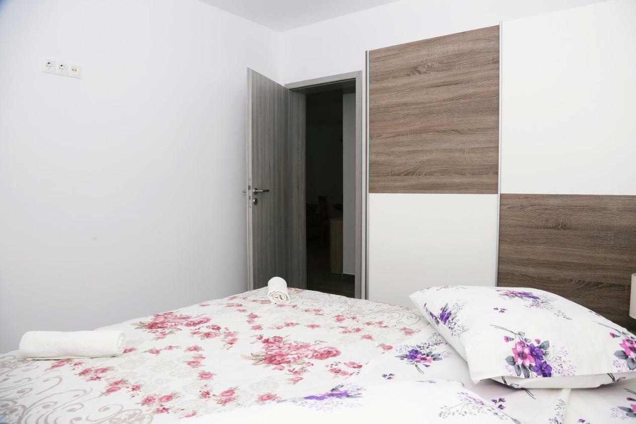 Apartments Tonia Br. 1 ザヴァラティサ エクステリア 写真